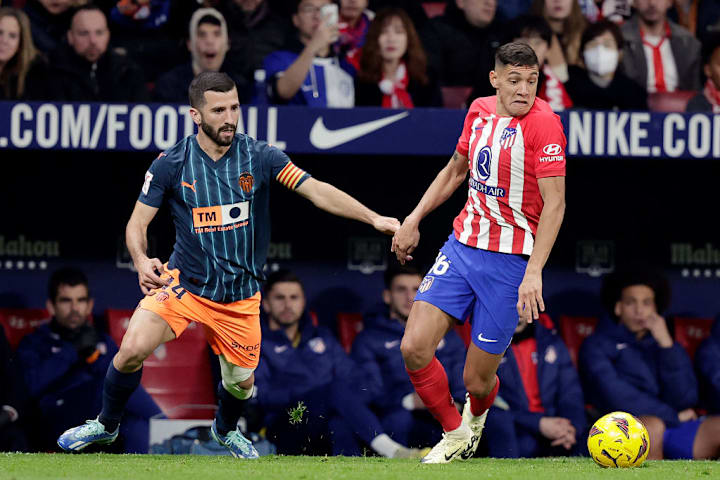 Jose Gaya, Nahuel Molina