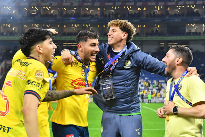 Kevin Alvarez, Sebastian Caceres, Igor Lichnovsky