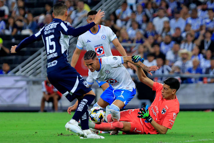 Uriel Antuna, Esteban Andrada