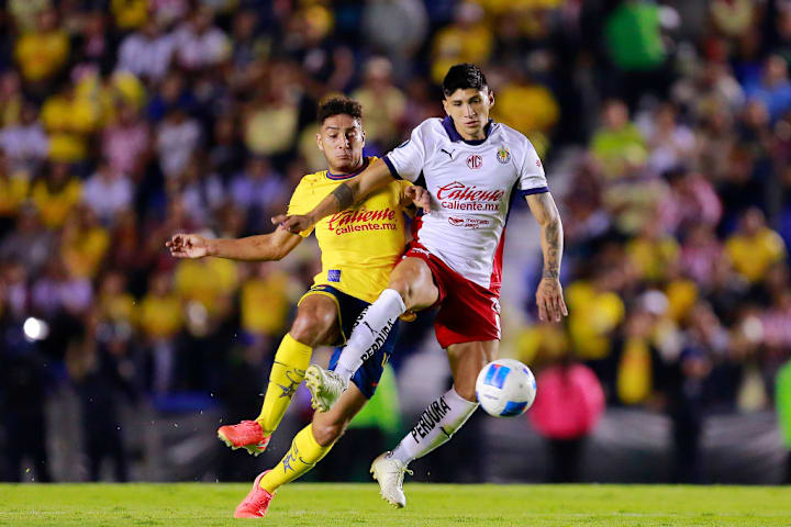 Sebastian Caceres, Alan Pulido