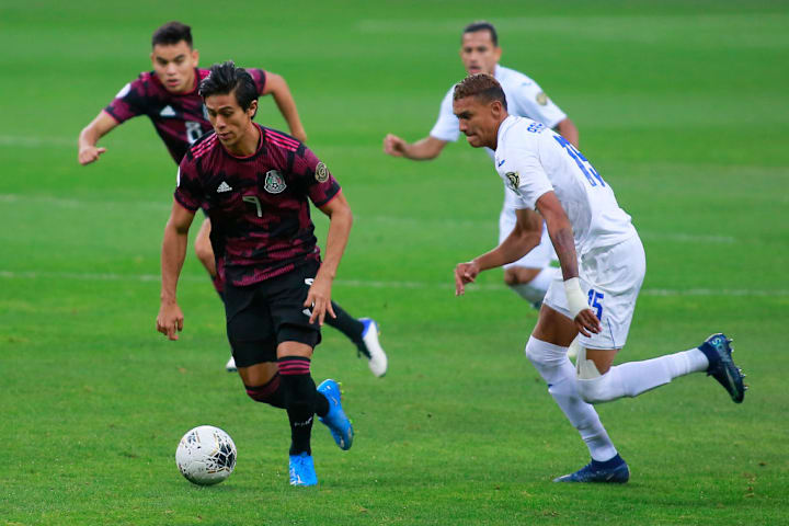 Juan Jose Macias, Kervin Arriaga