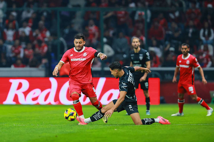 Ernesto Vega, Ricardo Chavez