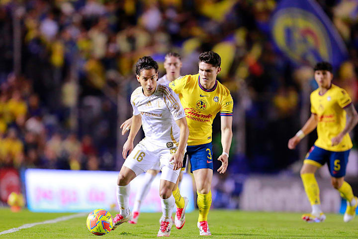 Diego Lainez, Israel Reyes
