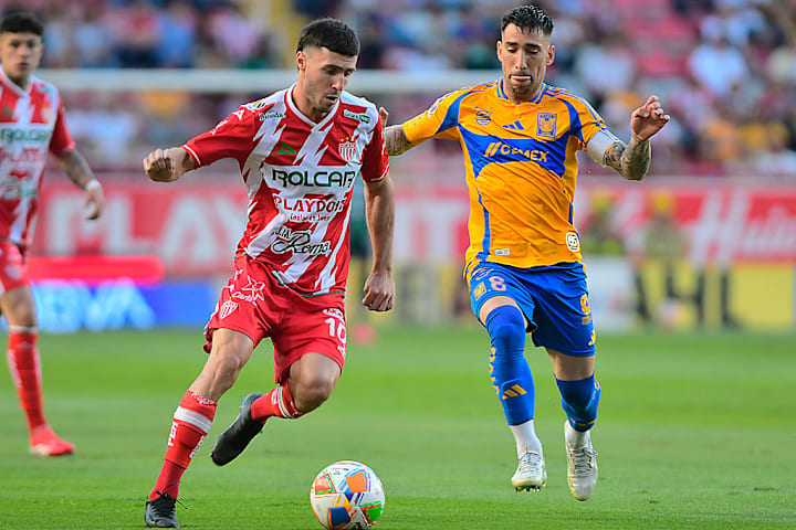 Jose Paradela, Fernando Gorriaran