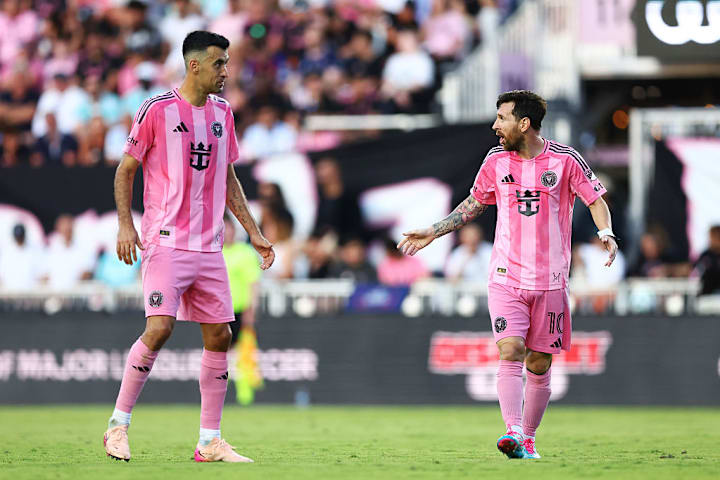 : Lionel Messi, Sergio Busquets
