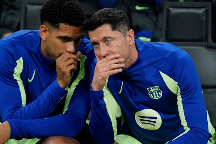 Robert Lewandowski, Ronald Araujo