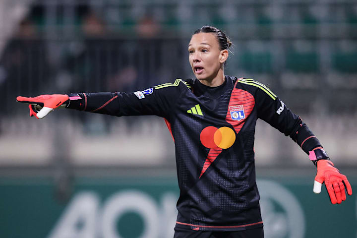 FBL-EUR-C1-WOMEN-WOLFSBURG-LYON