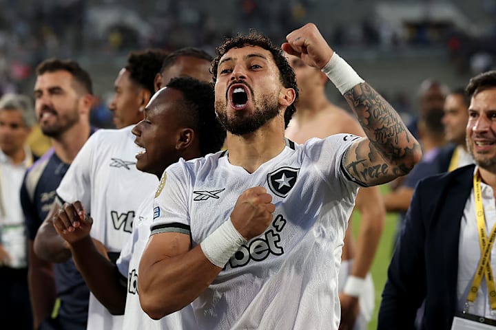 Alex Telles