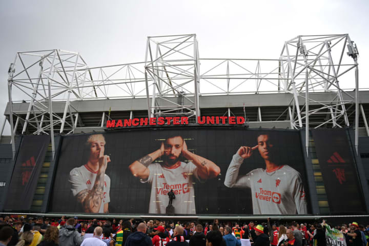 Manchester United v Wolverhampton Wanderers - Premier League