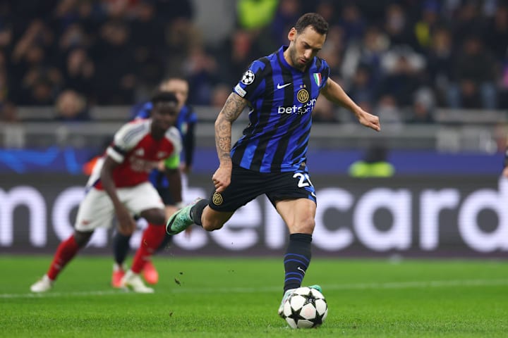 Hakan Calhanoglu