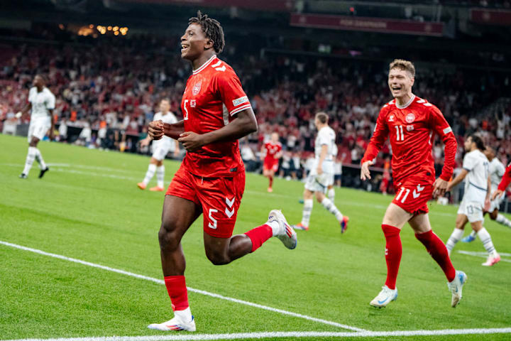 FBL-EUR-NATIONS-DEN-SUI
