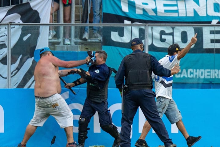 FBL-BRA-GREMIO-PALMEIRAS-FANS