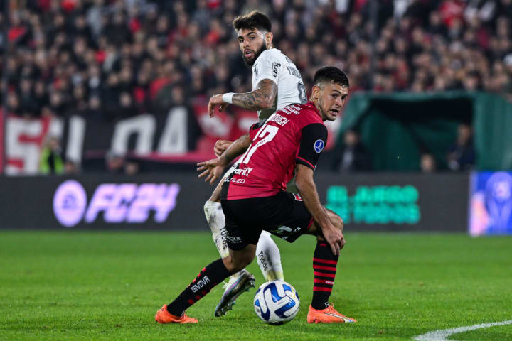 Ian Glavinovich, Yuri Monteiro