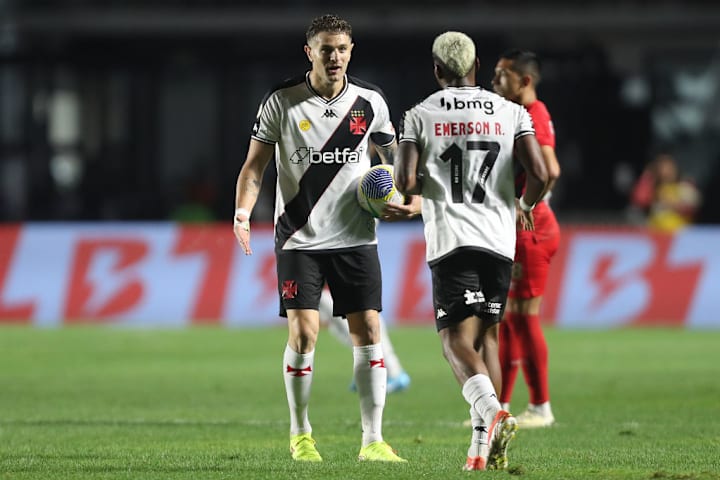 Vegetti é o artilheiro da Copa do Brasil.