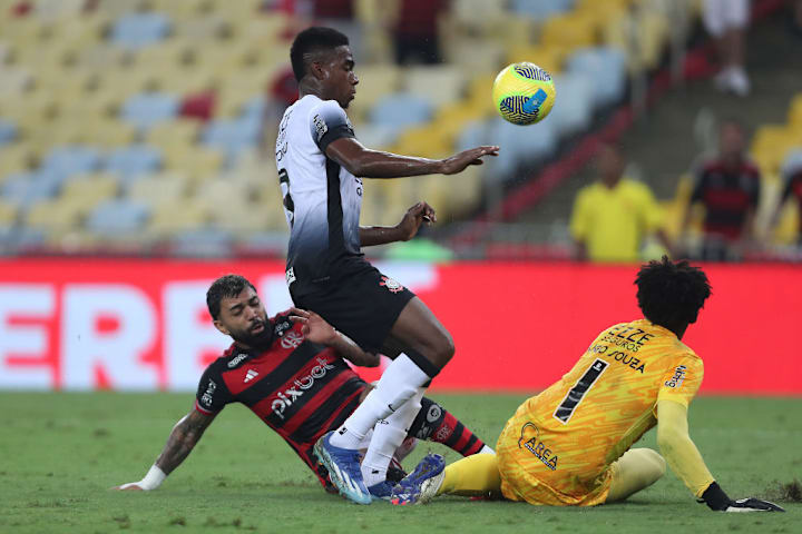 Gabriel Barbosa, Felix Torres, Hugo Souza