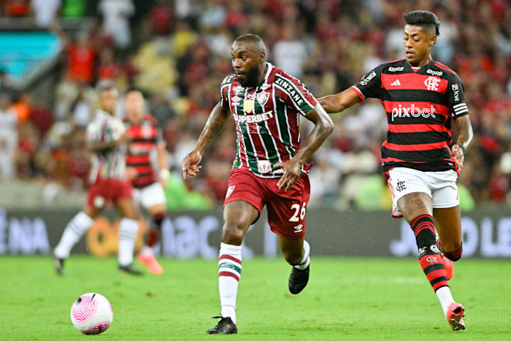 Manoel Messias, Bruno Henrique