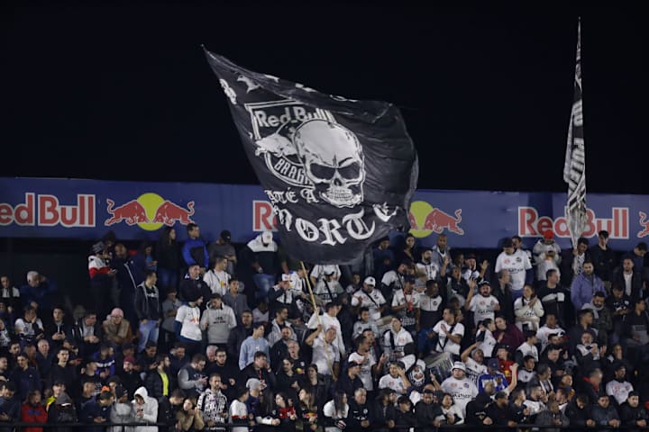 Torcida do Bragantino no Nabizão.