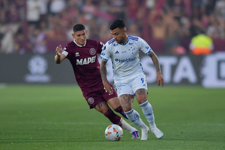 Matheus Henrique, Juan Cáceres
