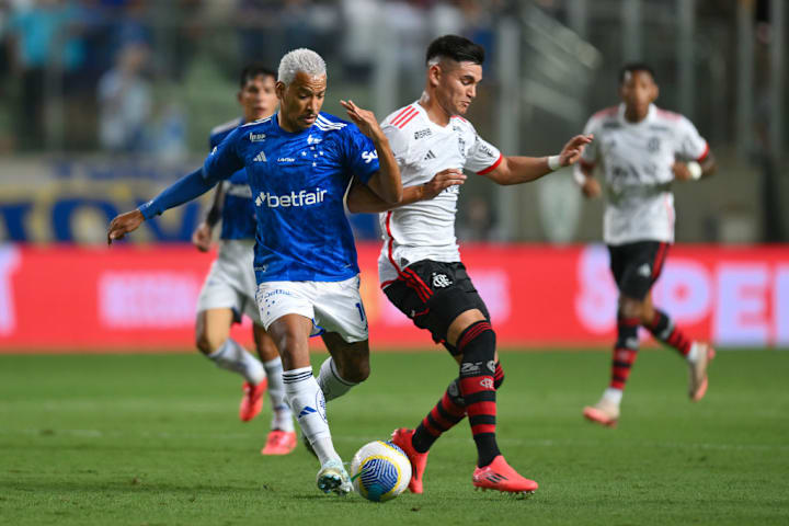 Matheus Pereira, Carlos Alcaraz