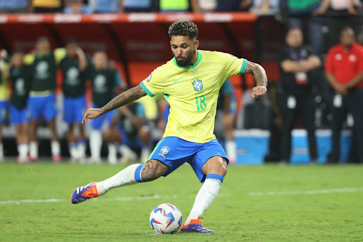 Douglas Luiz