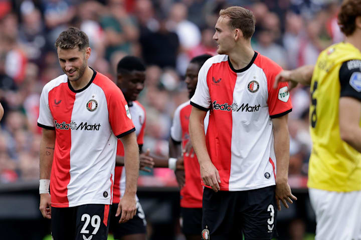Santiago Gimenez, Thomas Beelen