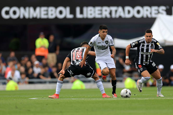 Thiago Almada, Paulinho