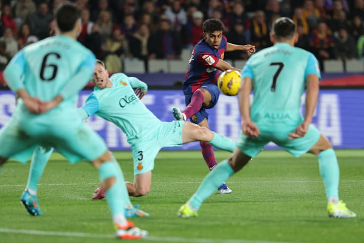 TOPSHOT-FBL-ESP-LIGA-BARCELONA-MALLORCA