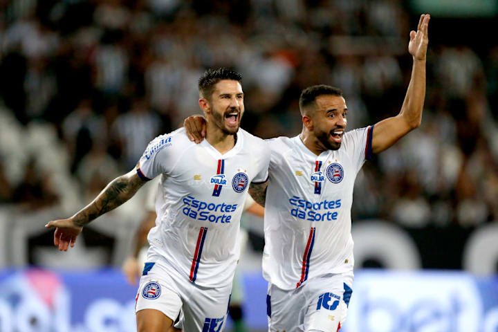 Everaldo, Caio Alexandre