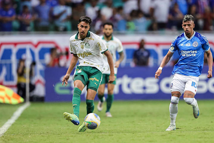 Vitor Reis, Luciano Rodríguez