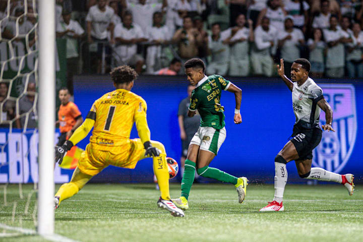 Estêvão Willian, Cacá, Hugo Souza