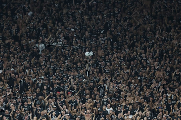 Corinthians v Santos - Campeonato Paulista 2025