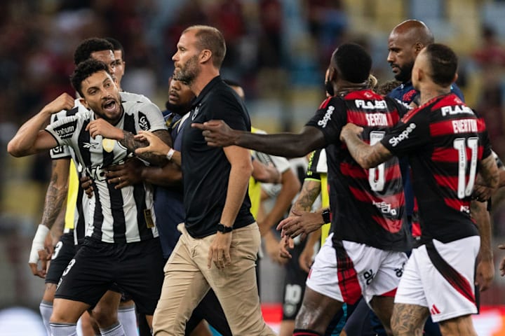 Alex Telles, Gerson