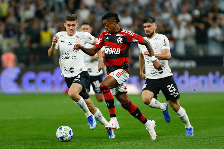 Bruno Henrique, Gabriel Moscardo