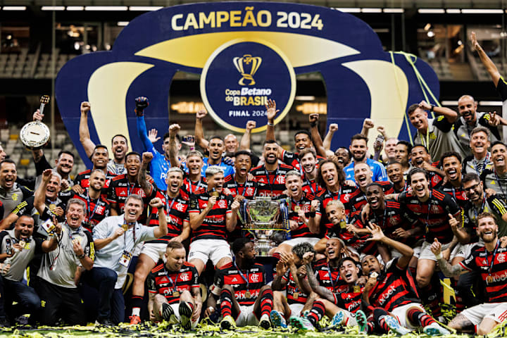 Flamengo  com a taça da: Copa Do Brasil 2024