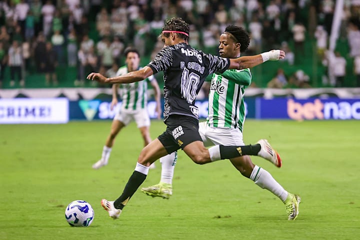 Ênio, Gustavo Scarpa