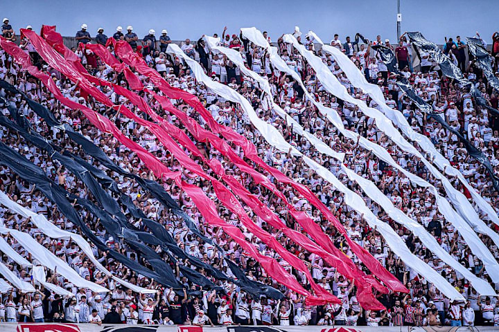 Sao Paulo v Santos - Brasileirao 2025