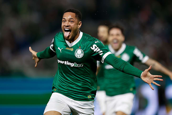 Vitor Roque