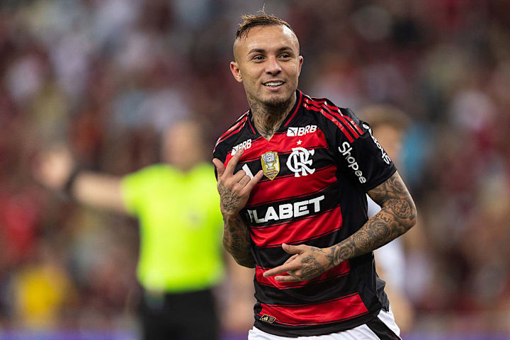 Everton Sousa Soares