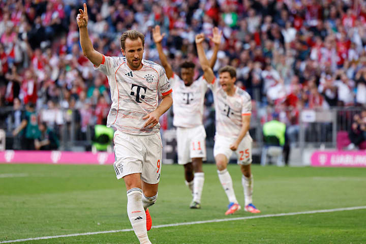 FBL-GER-BUNDESLIGA-BAYERN MUNICH-MOENCHENGLADBACH