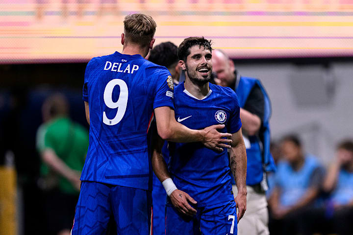 Liam Delap, Pedro Neto