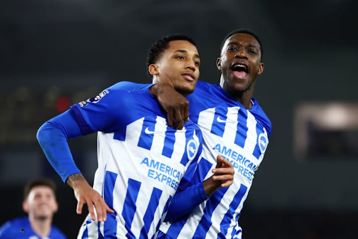 Joao Pedro, Danny Welbeck