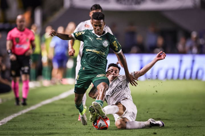 Gonzalo Escobar, Estêvão