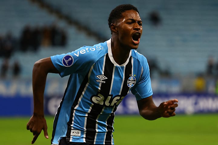 FBL-SUDAMERICANA-GREMIO-LUQUEÑO