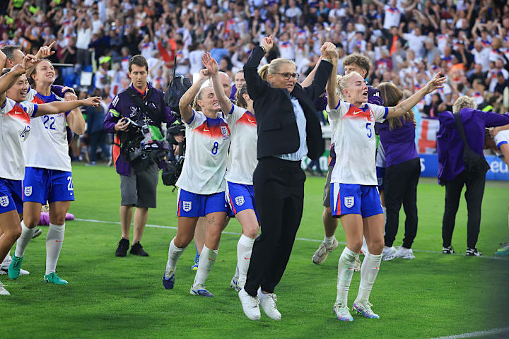 Sarina Wiegman, Alex Greenwood