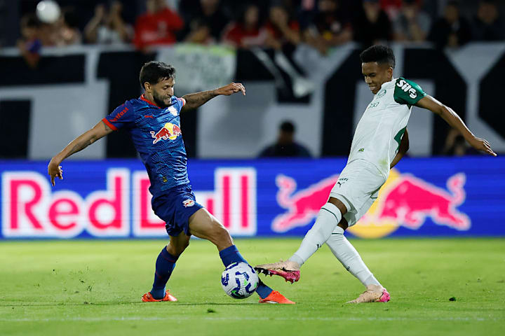 Estevao, Juninho Capixaba