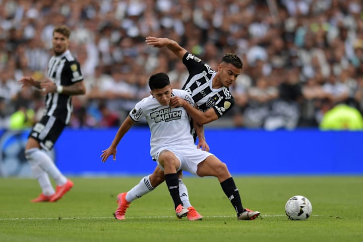 Thiago Almada, Fausto Vera