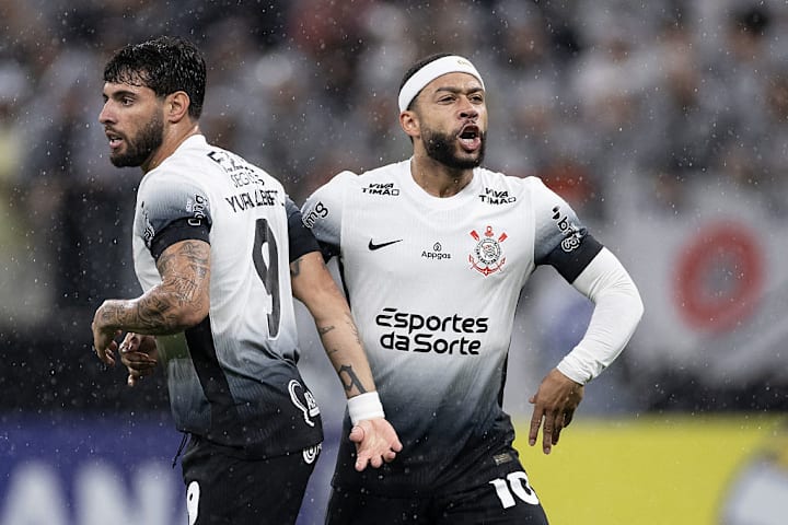 Memphis Depay, Yuri Alberto