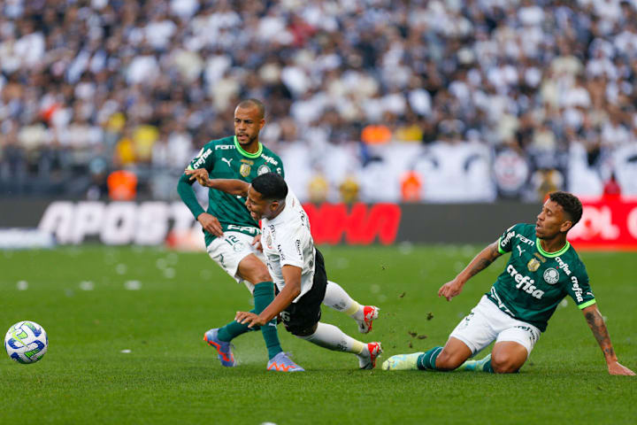 Wesley, Marcos Rocha, Mayke