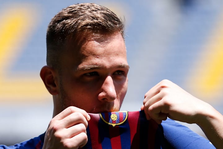 FBL-LIGA-BARCELONA-ARTHUR