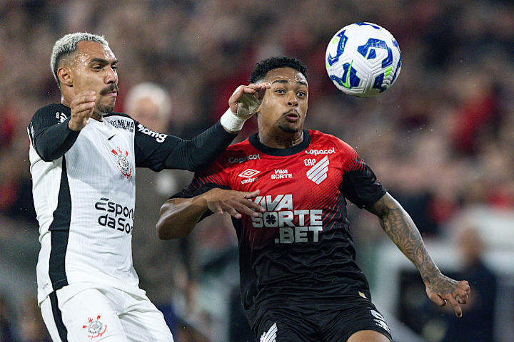 Matheuzinho, Léo Derik